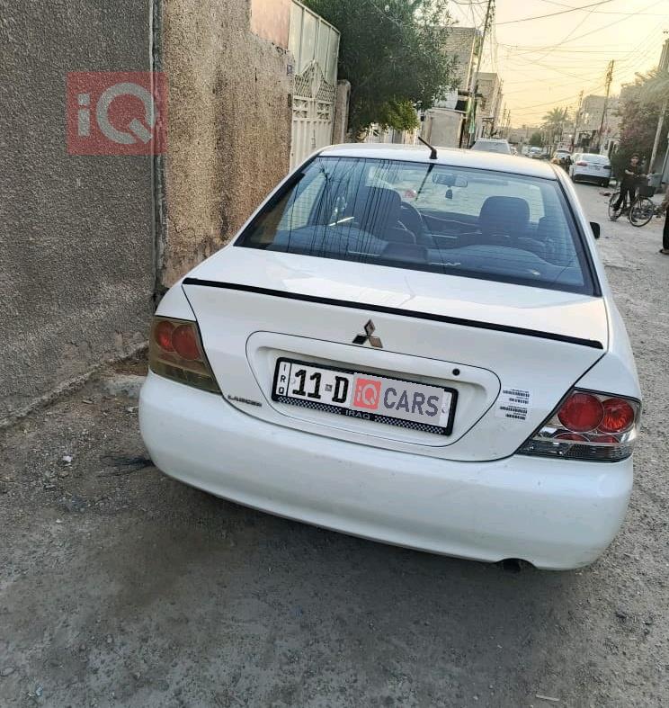 میتسوبیشی لانسەر